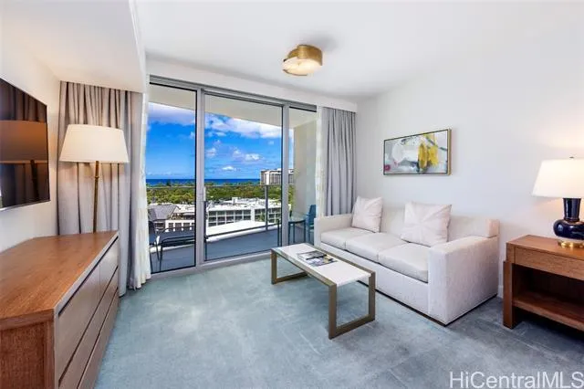 2139 Kuhio Avenue 1011, Honolulu HI 96815 for Sale