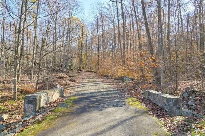 401 Old Sib Rd, Ridgefield, CT 06877 - MLS 170605939 for Sale