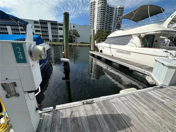 Aventura, Miami-Dade County, FL Undeveloped Land, Lakefront Property, Waterfront Property, Homesites for sale Property ID: