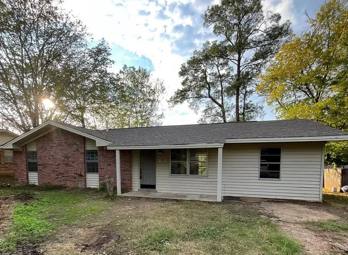 105 Frankens, Diboll, TX 75941 for Sale