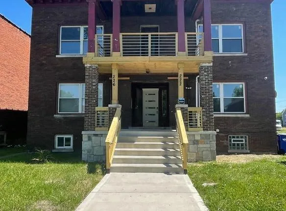 222 Kenilworth St - Detroit, MI 48202 - Home For Rent