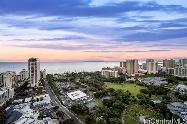 383 Kalaimoku Street E3603, Honolulu HI 96815 for Sale