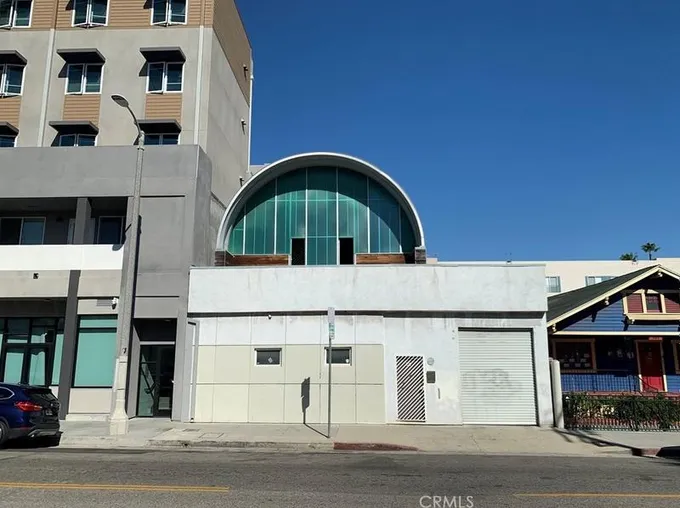 448 W 9th St, San Pedro, CA 90731 - MLS SB23182460 for Sale