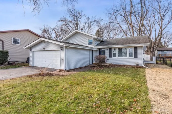 1507 Adams St, Lake in the Hills, IL 60156 - MLS 11947328 for Sale