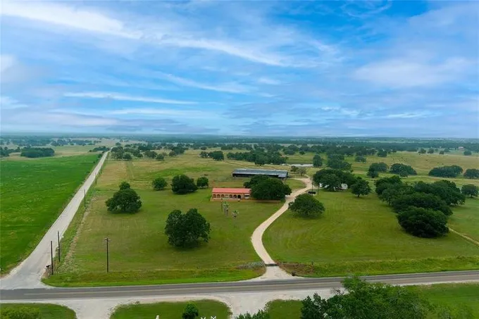 5543 Fm 713, Lockhart, TX 78644 for Sale