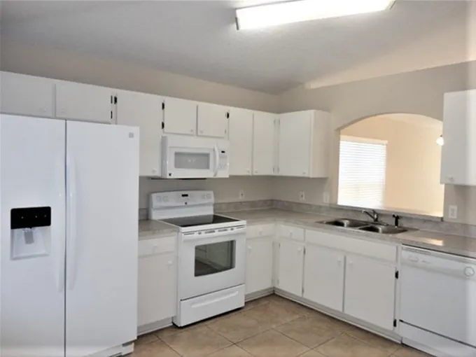 18128 Lembrecht Way Tampa, FL 33647 for Rent