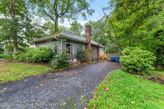 206 Red Hill Rd, Middletown, NJ 07748 - MLS 22323847 for Sale