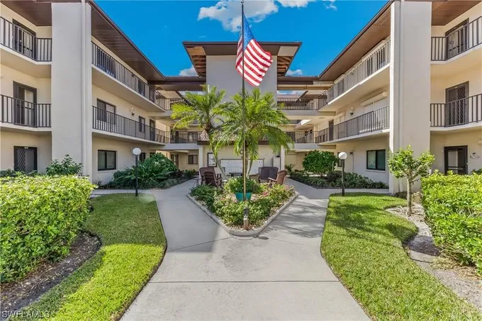 11460 Caravel Cir #5004, FORT MYERS, FL 33908  MLS# 223080799 for Sale