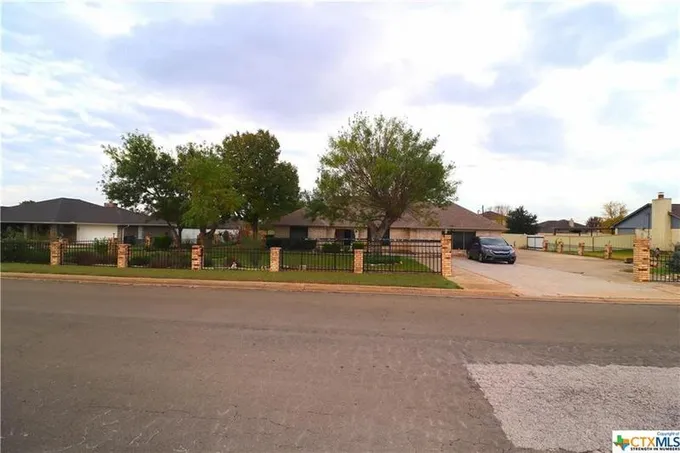 6510 Wagon Wheel Drive, Killeen, TX 76542 for Sale