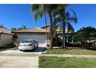 SW 12th Ct for Sale