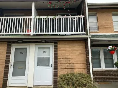 Artist Lake Dr for Sale