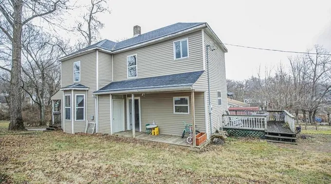 515 N 3rd St, De Soto, MO 63020 - MLS 24001525 for Sale