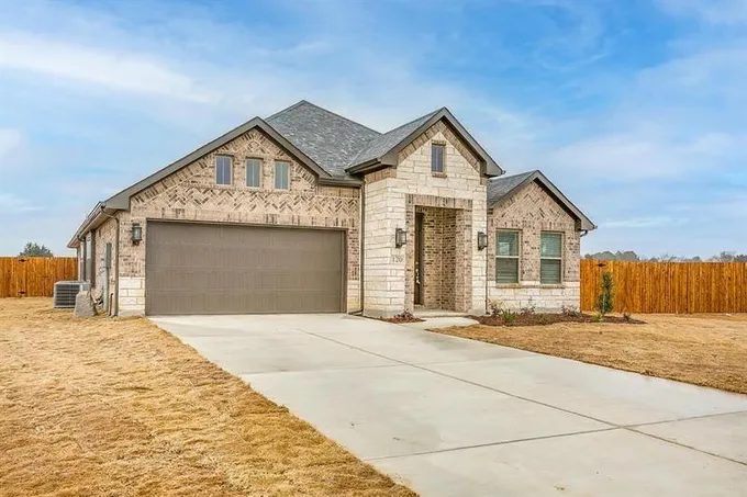1912 Nightfall Dr, Venus, TX 76084 for Sale