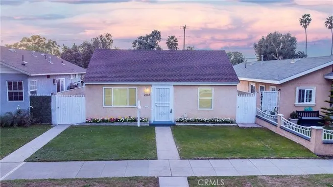 2061 Gale Ave, Long Beach, CA 90810  MLS# DW24022527 for Sale