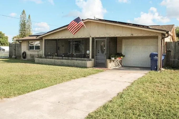 5110 Cape Cod Dr, Holiday, FL 34690 - MLS U8215028 for Sale