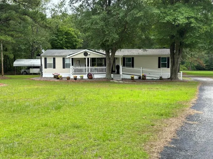 1354 Davis Bridge Rd, Williston, SC 29853 - MLS 206537 for Sale