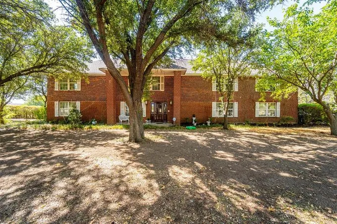 4001 Hampton Rd, Denton, TX 76207 for Sale
