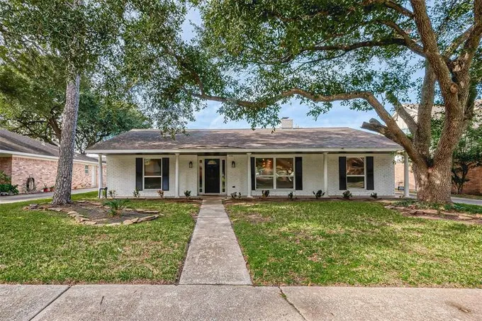 9502 Bob White Dr, HOUSTON, TX 77096 for Sale