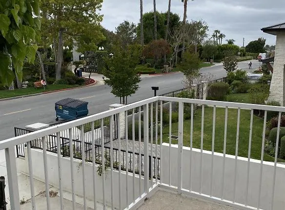 2291 Mesa Dr - Newport Beach, CA 92660 - Home For Rent