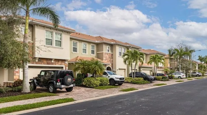 10808 Alvara Point Dr, Bonita Springs, FL 34135 - MLS 224001021 for Sale