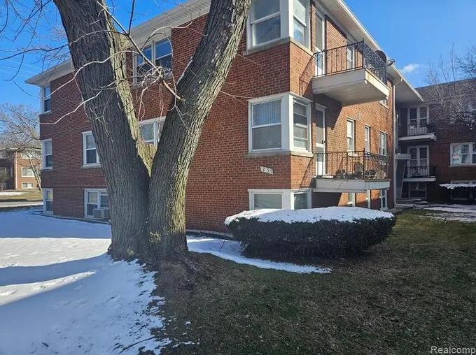 2557 W Mc Nichols Rd #2-B3, Detroit, MI 48221 - MLS 20230007608 for Sale