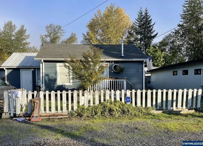 2220 Nandina St, Sweet Home, OR 97386  613151936 for Sale