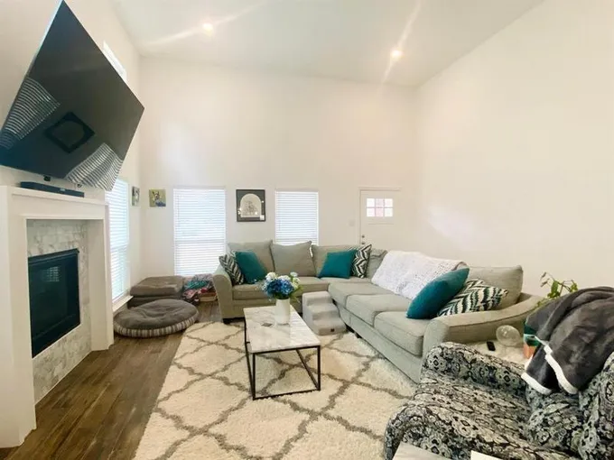336 Clark St, Irving, TX 75060 for Rent