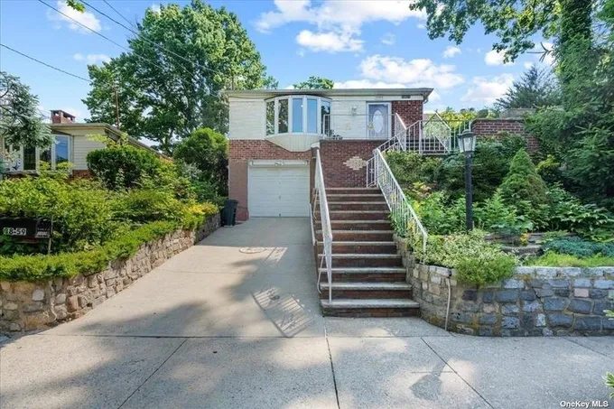 Douglaston, Queens County, NY House for sale Property ID: 417012671