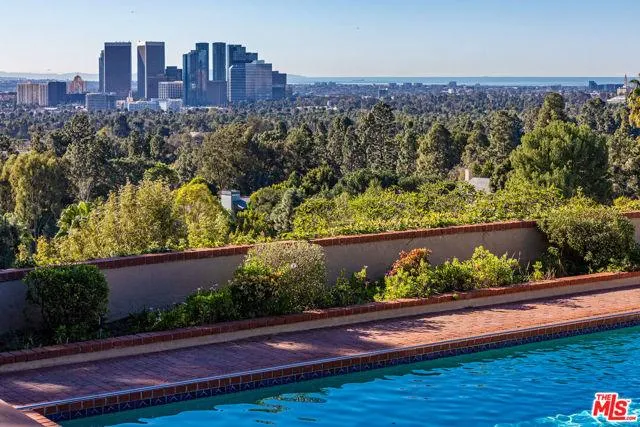1005 N Alpine, Beverly Hills CA 90210 for Sale