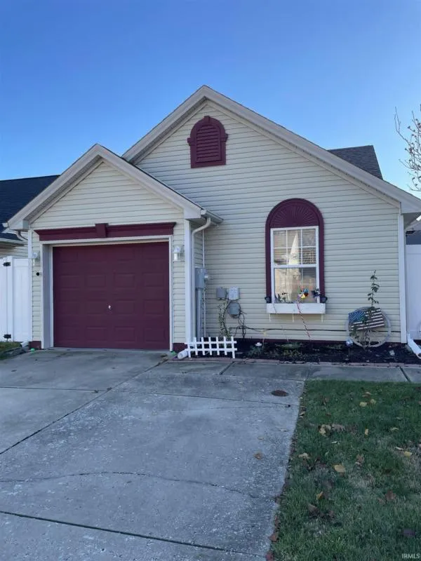 4215 HALFORD DR, Evansville, IN 47715 Single Family Residence For Sale  MLS# 202344185