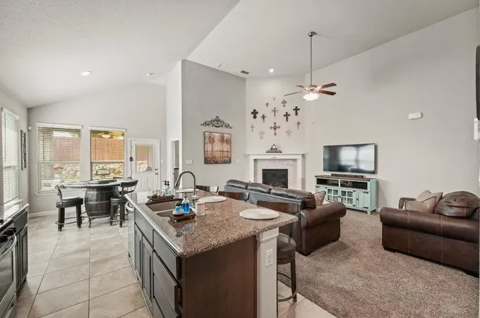 9361 Flying Eagle Ln, Fort Worth, TX 76131 - MLS 20480729 for Sale