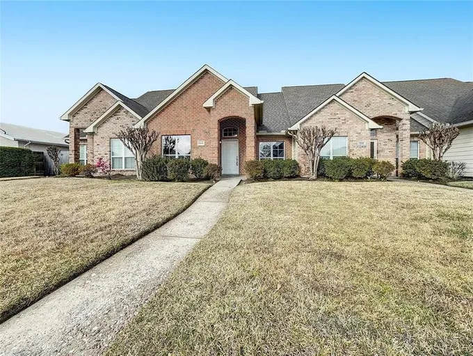1806 Leisure Ct, Pasadena, TX 77504 for Sale