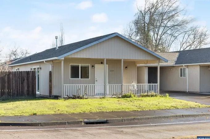 2305 Marion St SE, Albany, OR 97322 - MLS 811735 for Sale