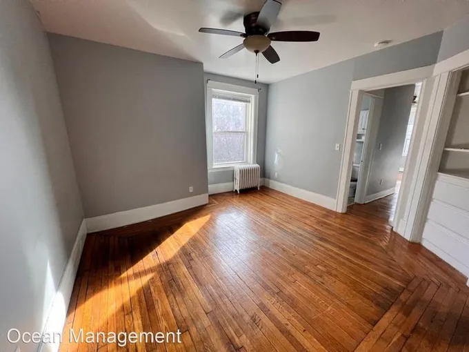 1476 CHAPEL ST #202  1476 Chapel St for Sale