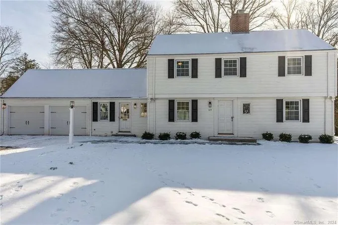 69 Pioneer Drive, West Hartford, CT 06117  620992771 for Sale