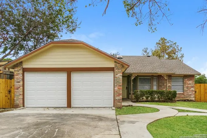 6802 HILLSIDE PEAK, San Antonio, TX 78233-3832 for Rent