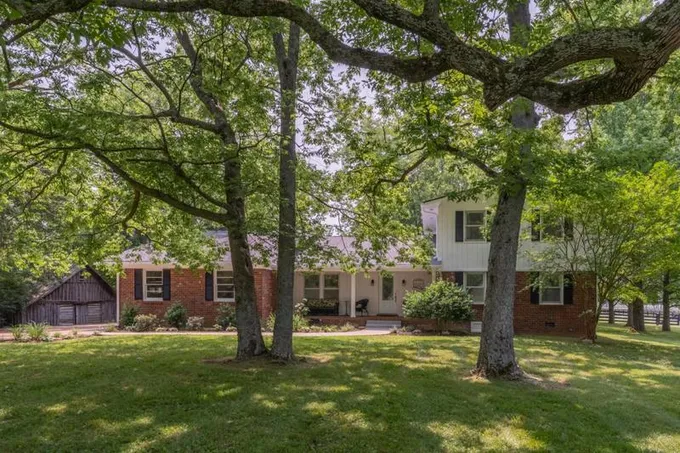 4005 OLD HILLSBORO RD, Franklin, TN 37064 Single Family Residence For Sale  MLS# 2579946