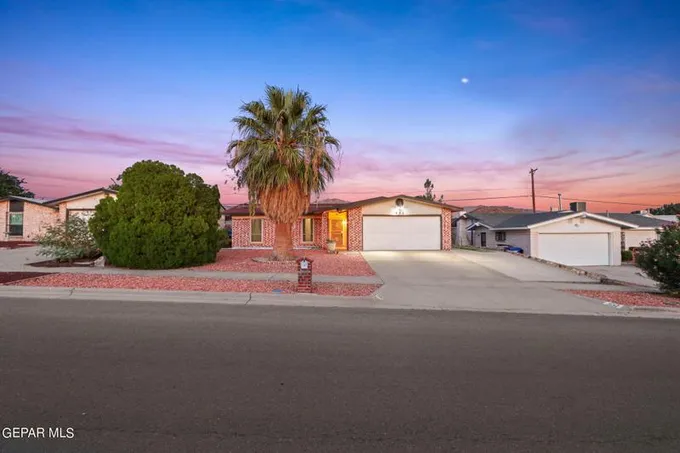 932 Oneida Drive, El Paso, TX 79912 for Sale