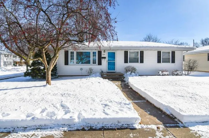 229 Paul Dr, Kimberly, WI 54136 - MLS 50285979 for Sale