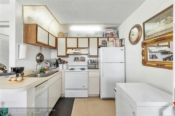 2830 CORAL SPRINGS DR # 2830, Coral Springs, FL 33065 Condo/Townhouse For Sale  MLS# F10411373