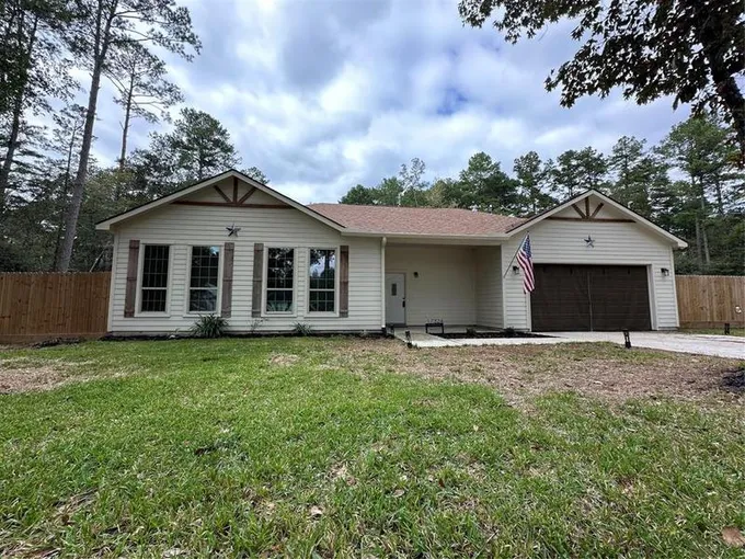 17324 E Hollyhill Dr, Plantersville, TX 77363 for Sale