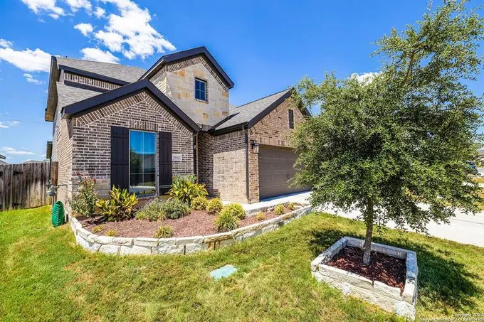 1932 EDGECREEK, Seguin, TX 78155 for Sale