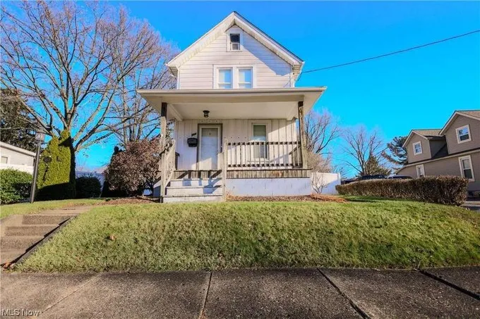 162 26th SE, Massillon, OH 44646  614425578 for Sale