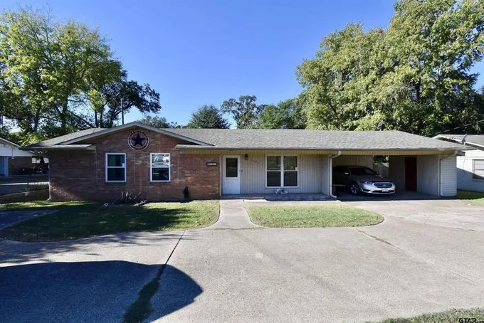 2121 Old Omen Rd, Tyler, TX 75701 for Sale