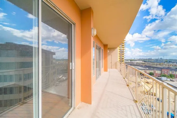 3505 Sage Rd #1506, Houston, TX 77056 for Sale