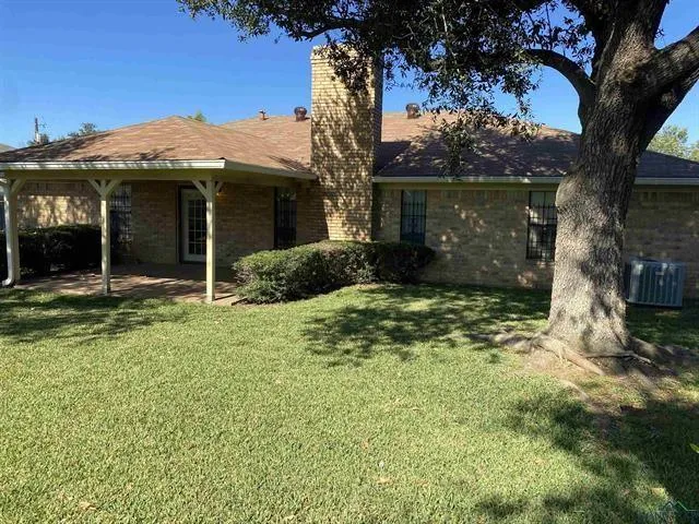 1911 Castlegate, Henderson, TX 75654 for Sale