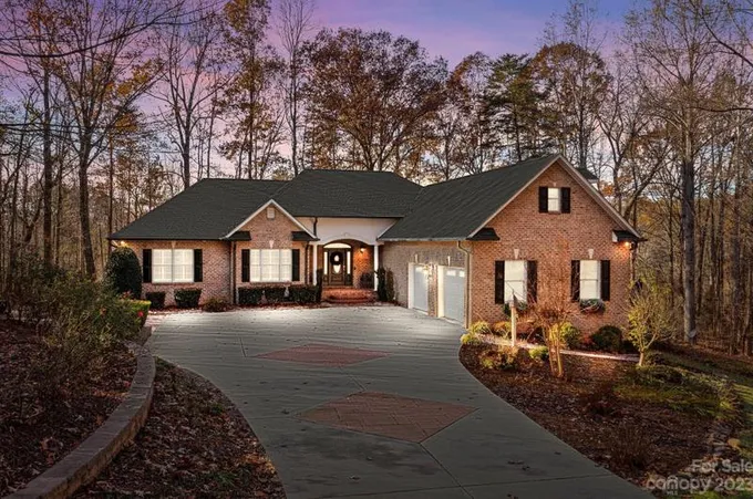 7729 Golf Course Dr, Denver, NC 28037 - MLS 4090711 for Sale