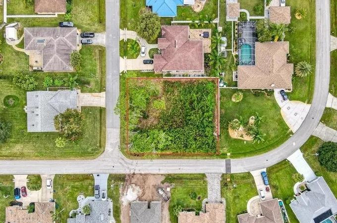 99 Beaverdam Ln, Palm Coast, FL 32137 - MLS FC295905 for Sale