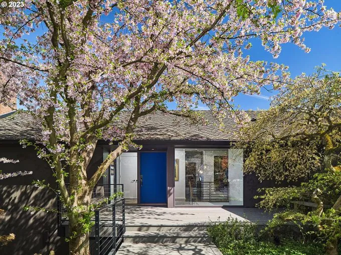 1034 SW MYRTLE DR, Portland OR 97201 for Sale