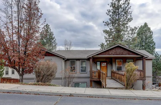 2121 NW Black Pines Place, Bend OR 97703 for Sale